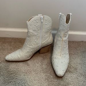 Betsey Johnson Diva Ivory Pearl Boots